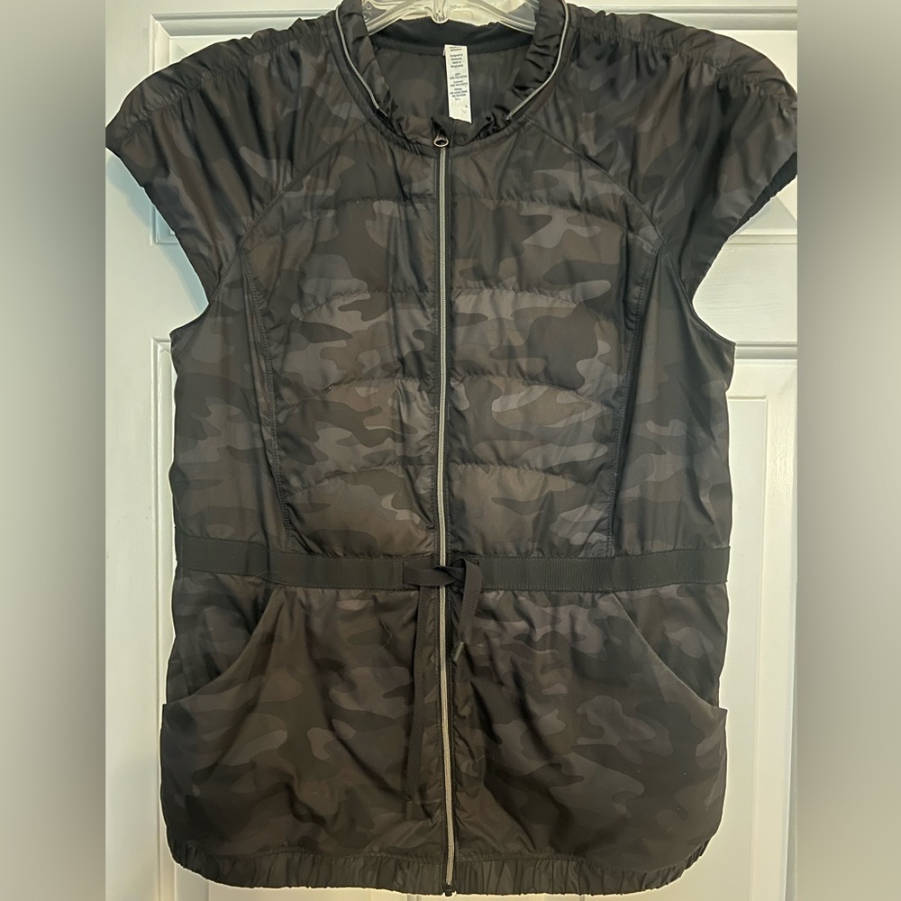 Lululemon Quilted Camo Zip-Front Vest - Dark Gray Camo
